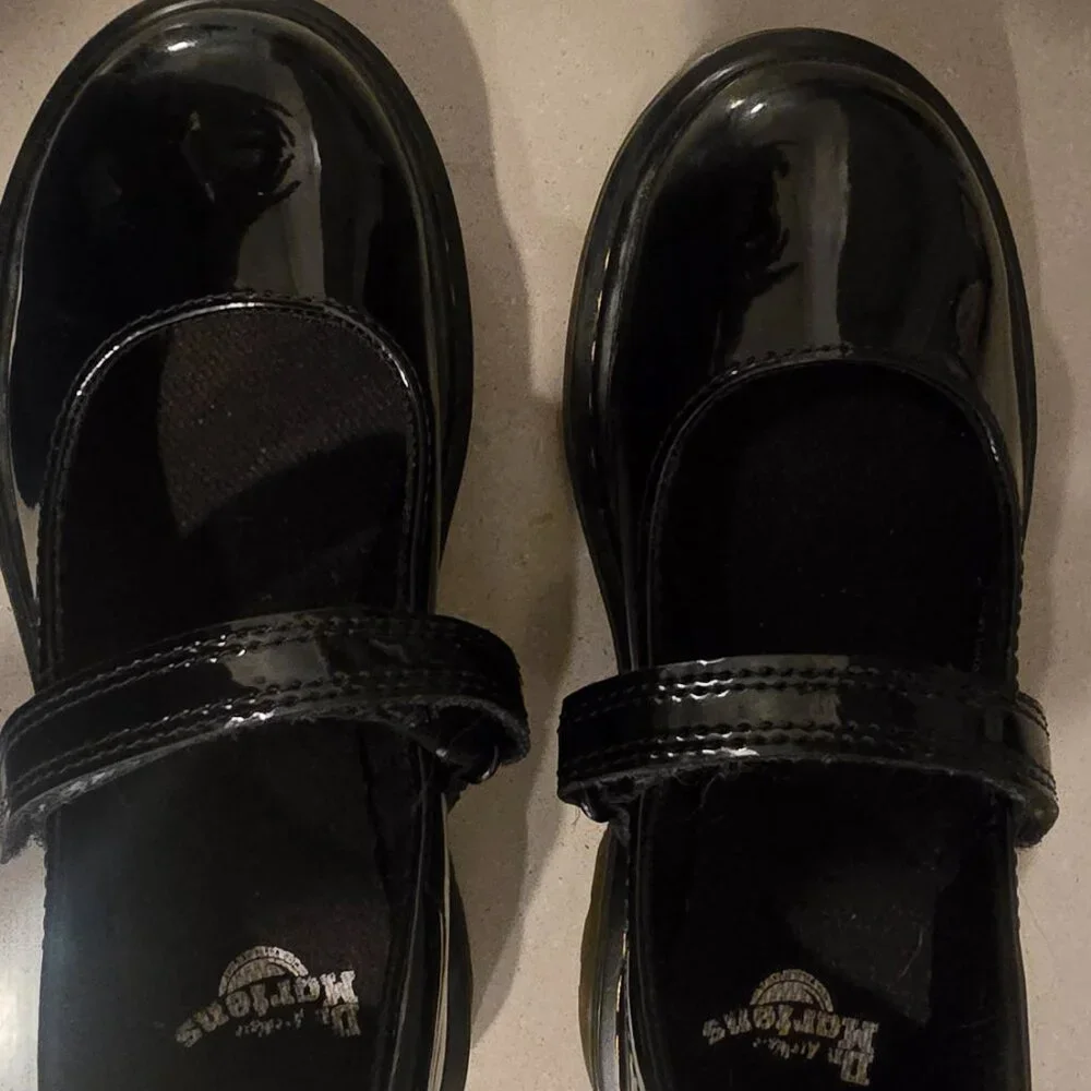 Dr. Martens reposhing this